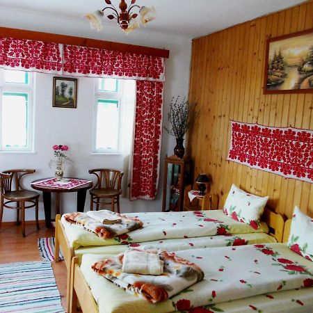 Kristaly Vendeghaz Hotel Риметеа Екстериор снимка