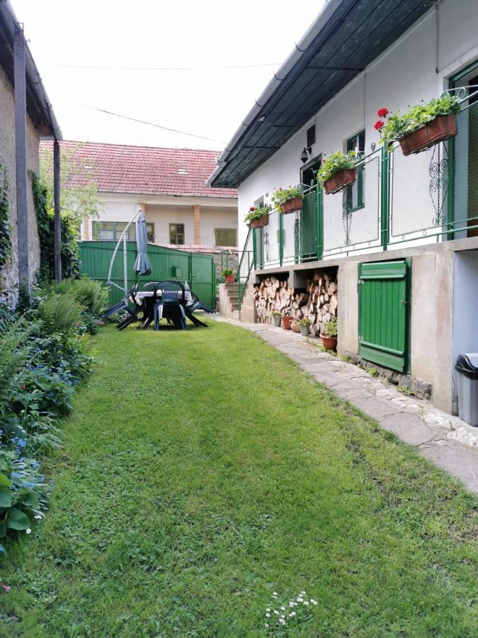 Kristaly Vendeghaz Hotel Риметеа Екстериор снимка
